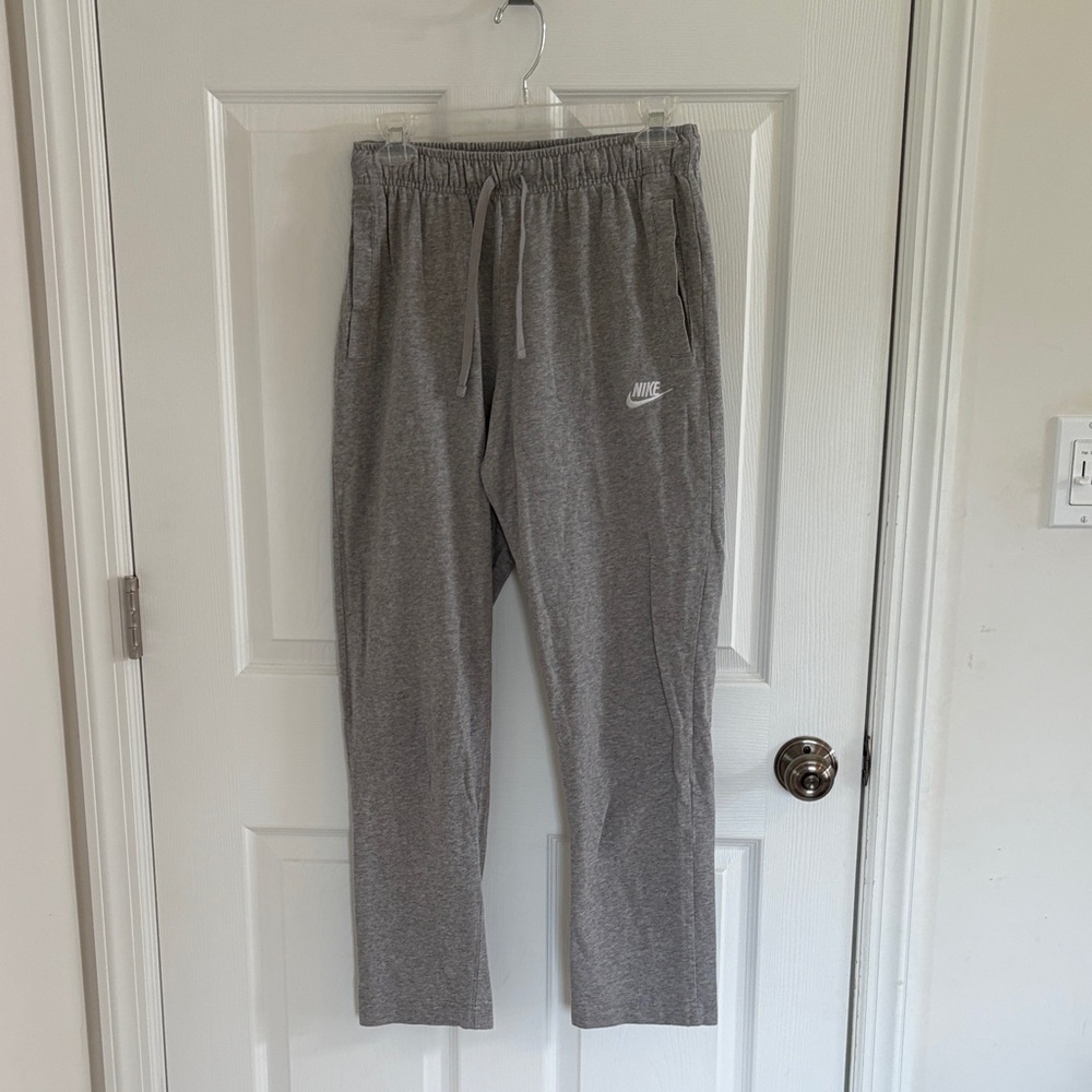 Nike Men's Heather Gray Joggers